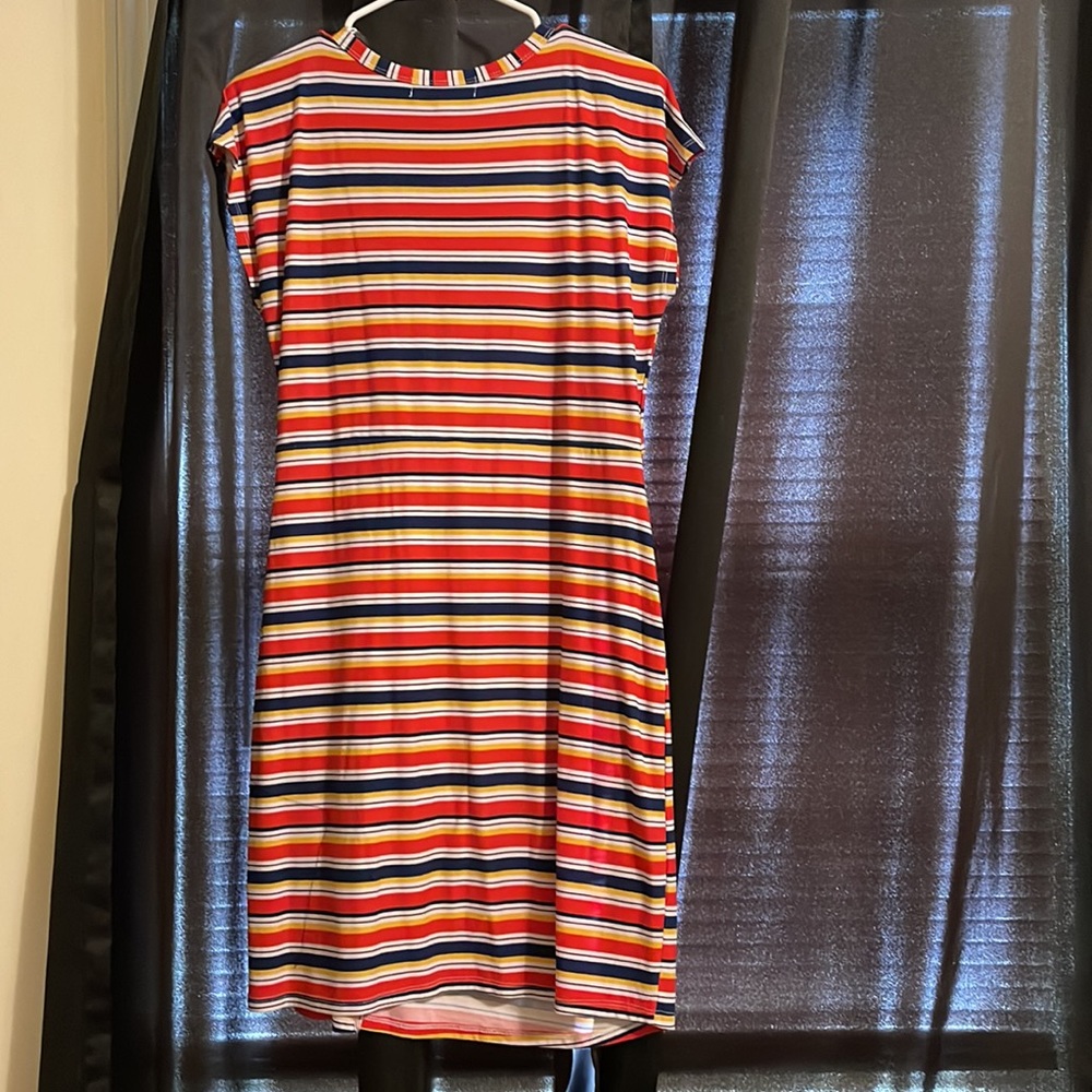 XL DRESS - Picture 2 of 3